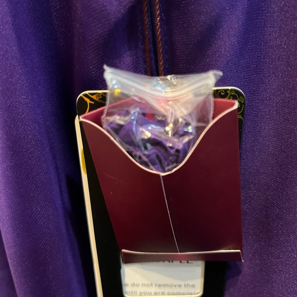 Brushing with sequins and shorter overlay skirt, short dress - Picture 6 of 6